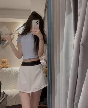 清纯少女有初恋的感觉三点粉嫩下面很紧致