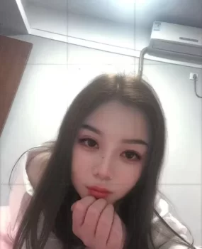 小个子美女媛媛