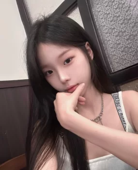 极品粉嫩口活好小嫩妹