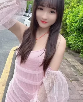 年轻粉嫩逼紧水多