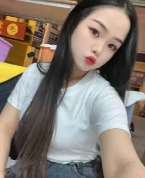 南明区花果园大胸妹子