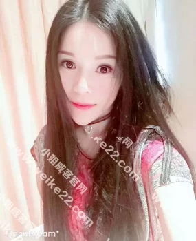 分享一个丰满漂亮的美女