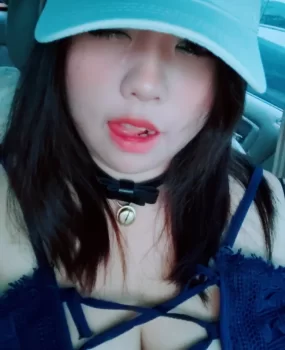 陌陌上联系的兼职小姐姐