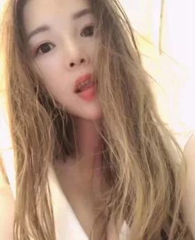 上城区F杯奶牛妹，胸控的看过来！