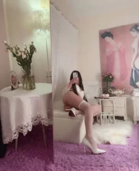 推荐刚下水的00后新新新的很粉